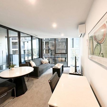 Central Located 1Bedroom Apartment In Woden By Serain Residences Phillip Exterior photo